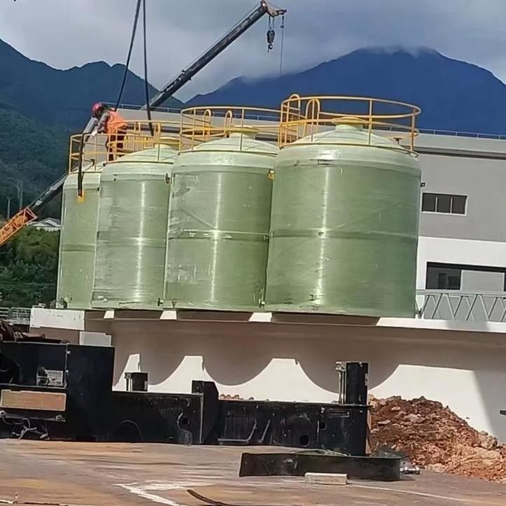 1800x6050 FRP Tanque de armazenamento com válvula de drenagem, resistente à corrosão FRP Tanque químico